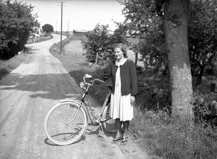 Greta Svensson vid cykel Röetved.