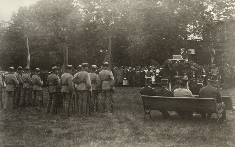Gudstjänst i lägret år 1920.
