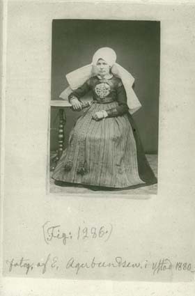 Gift kvinna i högtid 1880 Ingelstad, Ingelstorp.