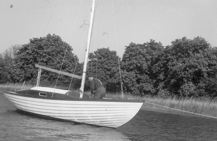 Folkbåt 1963 (till Karlshamn).