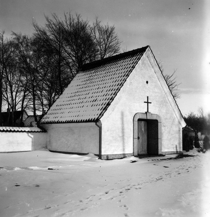 Brågarps församlings bårhus. Foto åt sydost.