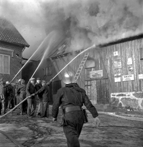 Esbjörnssons trävarulager brand i Kivik