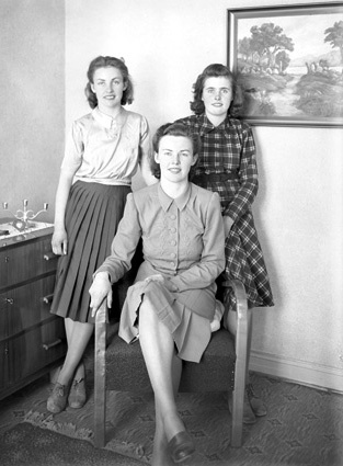 Simonsson 3 systrar Helgedal.