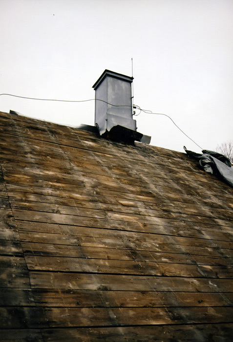Renovering av taket på Görslövs kyrka.
