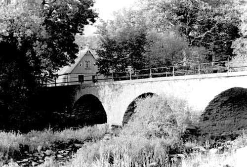 Bron i Torsebro från SO.