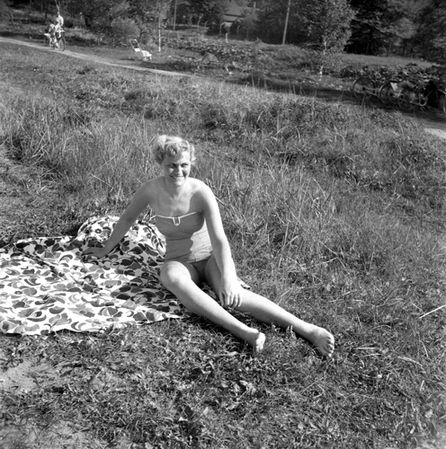 Ulla Boman vid badstranden
