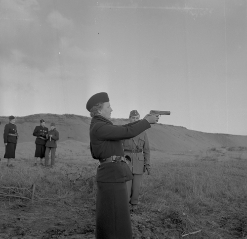 Marinlottor på pistolskjutning