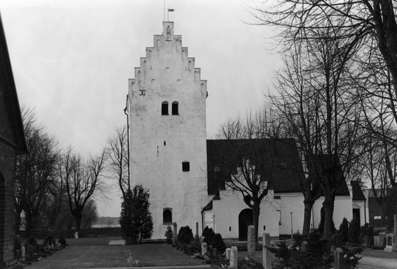 Nymö kyrka. Kyrkan från S.