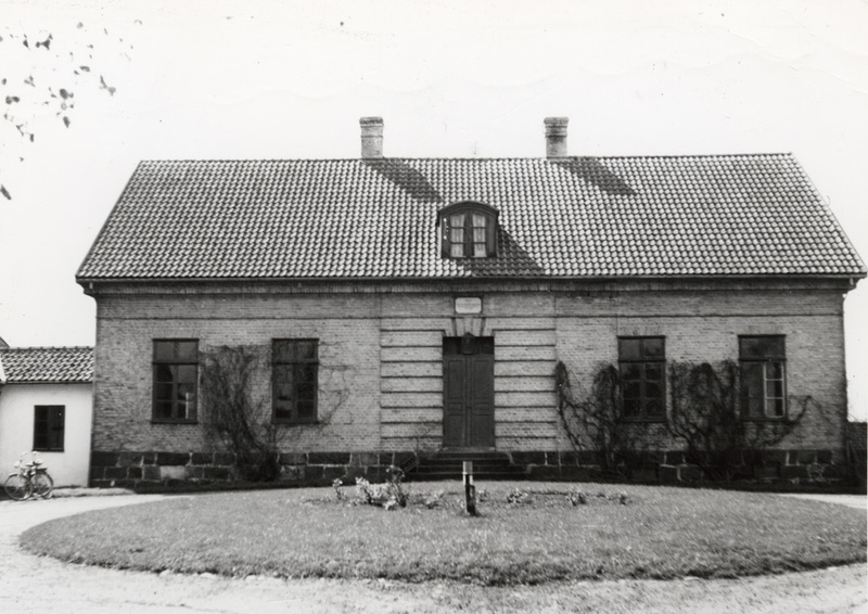 Lillö Kungsgård huvudbyggnaden uppförd år 1796....