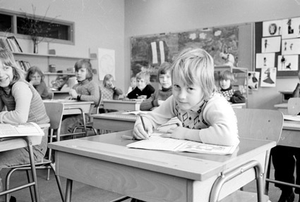 Skolverksamhet i Bromölla 6/4-76.