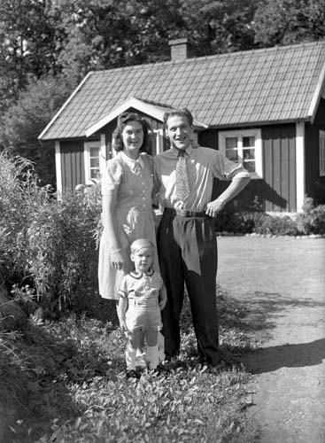 Jean Rasmussons fru Karin o pojk Arkelstorp.