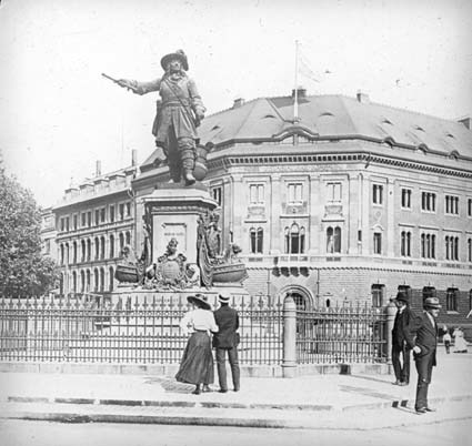 Niels Juel monument.