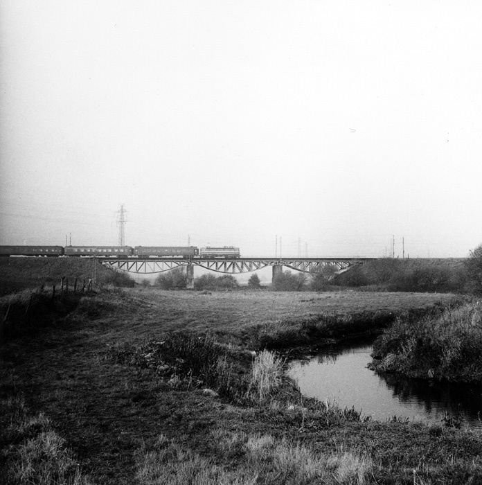 Järnvägsbron över Höje å vid Källbymölla.