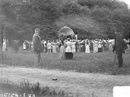 Oretorps skog med festdeltagarna 2/3 1895