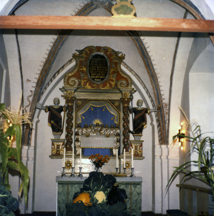 Bjuvs kyrka. Altaruppsats av J. Ullberg.