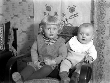 Olle och Ragna Bengtssons barn Bengt och Eve, b...