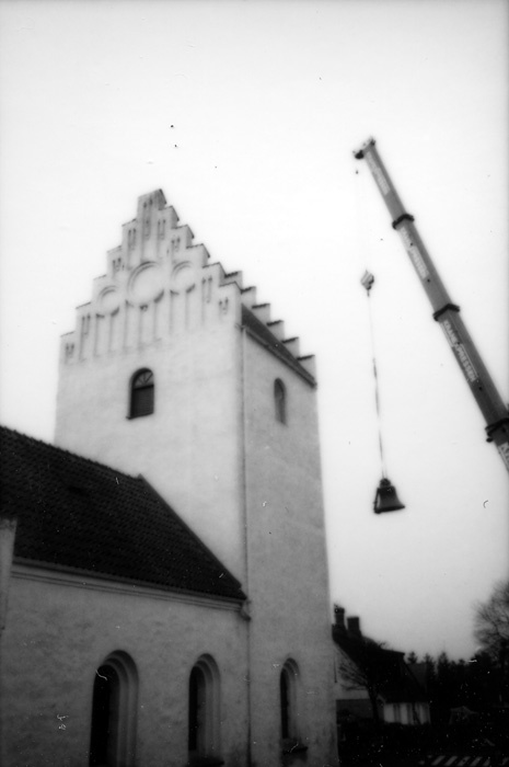 Gödelövs kyrka. Den gamla kyrkklockan från 1560...