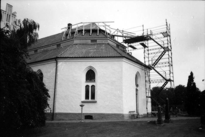 Yttre renovering av Billeberga kyrka. Ställning...