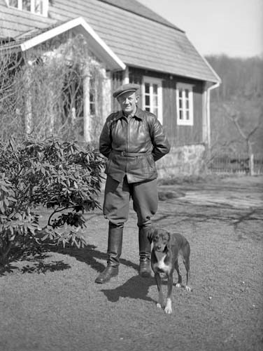 Nils Bondesson m. hund, Snäckestad.