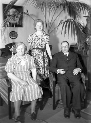 Ernst Johansson och familj Oppmanna.