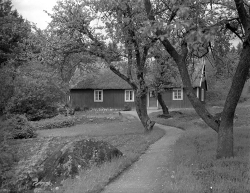 Gunna Ljungström huset från infarten Ekestad.