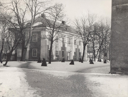 Mars 1928. Gamla gymnasiet nu bibliotek i Vexiö...