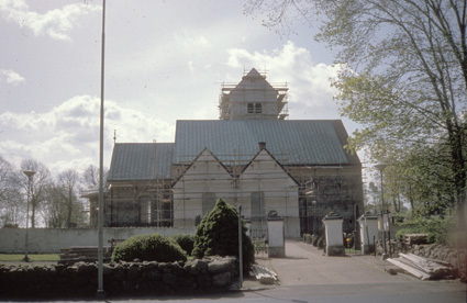 Vä kyrka under restaurering 1992