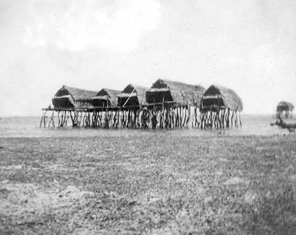 Påbyggnader från Tapuseli, Söderhavsöarna.