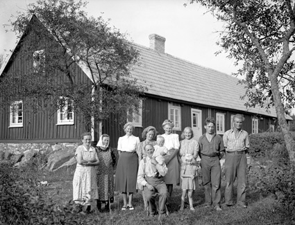 Ola Jönsson huset o sällskap Boana.