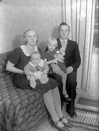 Gösta Månsson med familjen Vånga Alle.