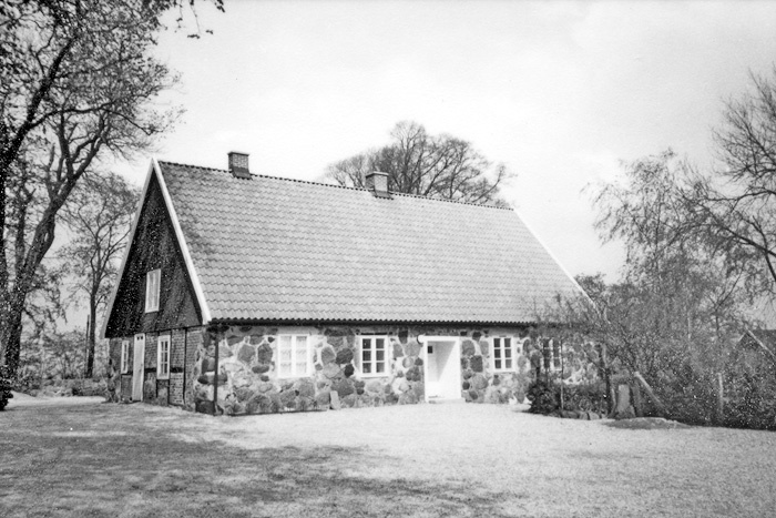 Gamla skolan i Västra Strö.