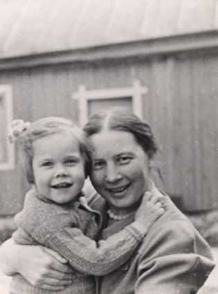 Maj 1938. Hörby. Fru Hellwer och hennes systers...