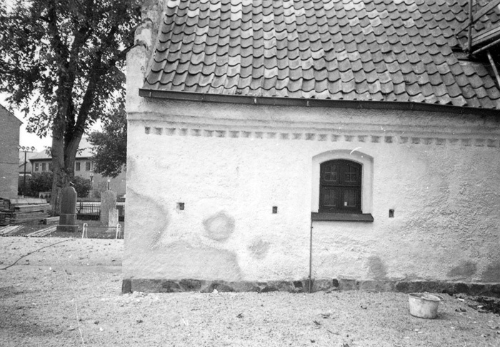 Kävlinge gamla kyrka. Putslagningar/kalkning.