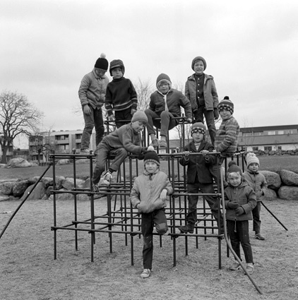 Barn i lektagen i april 1969 på Möllelyckan.