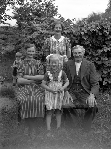 Hilma Nilssons 4 generationer Staversvad.