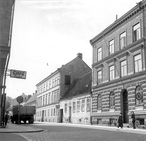 Östra Storgatan med Areskougska huset sedan put...