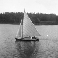 KrM KAJG000590 - Segelbåt