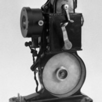 KrM 111/73 1 - Filmprojektor