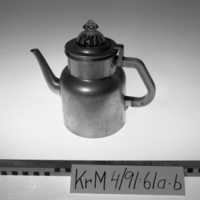 KrM 4/91 61a-b - Kaffekanna