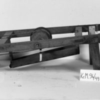 KrM 143/51 43 - Mejbåge