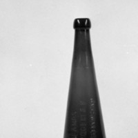 KrM 25/70 66b - Flaska