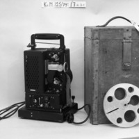 KrM 125/74 17a-c - Filmprojektor