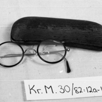 KrM 30/82 12a-b - Glasögon