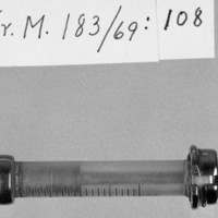 KrM 183/69 108 - Injektionsspruta