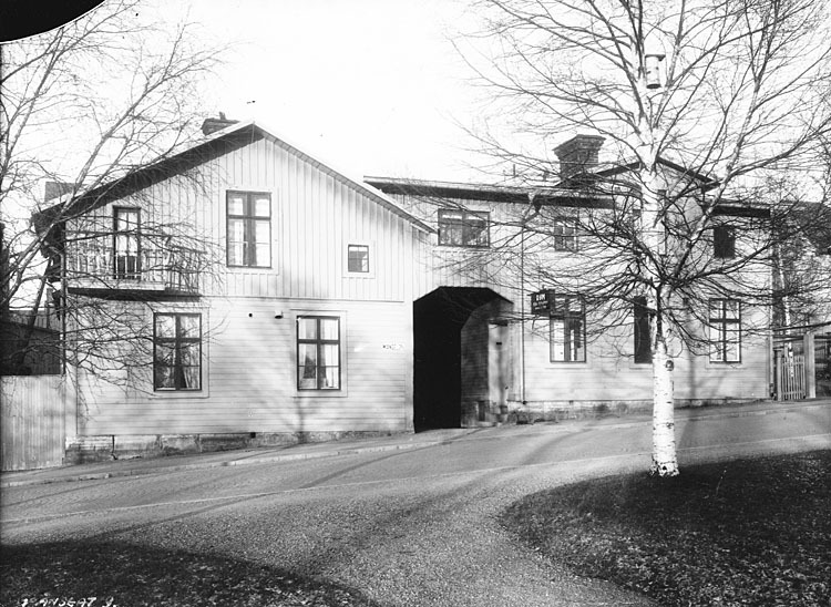 Gränsgatan 9. Exteriör från SV. År 1948.