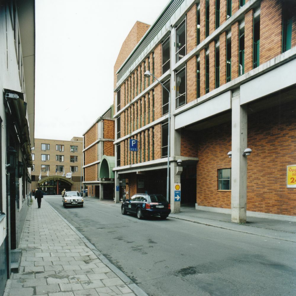 Östersund år 2000 -  Parkeringshus
