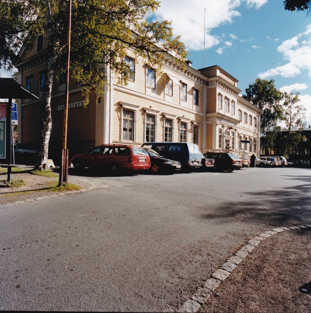 Östersund år 2000 -  Gamla skolan, turistbyrån