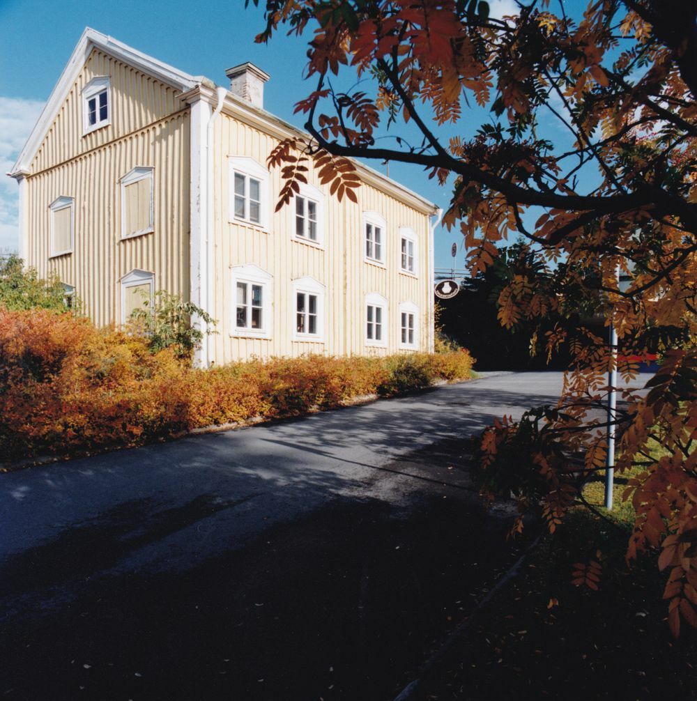 Östersund år 2000 -  Ett av de äldsta husen.