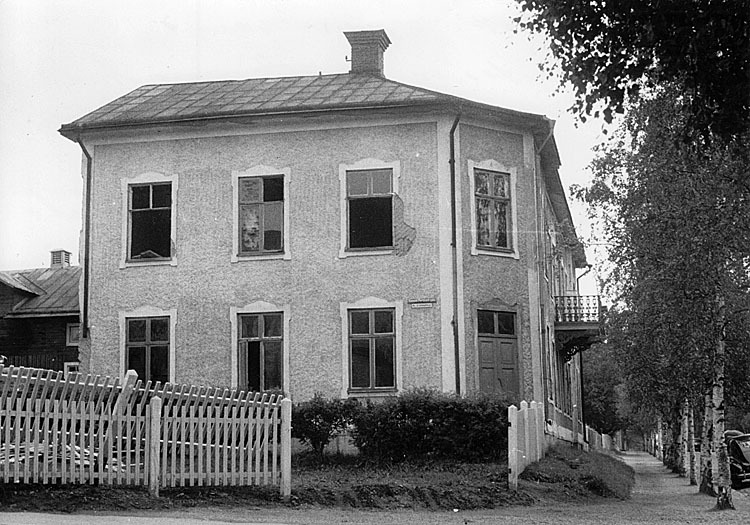 N.b. Adjunkt Gillberg, huset ägdes av Överste S...