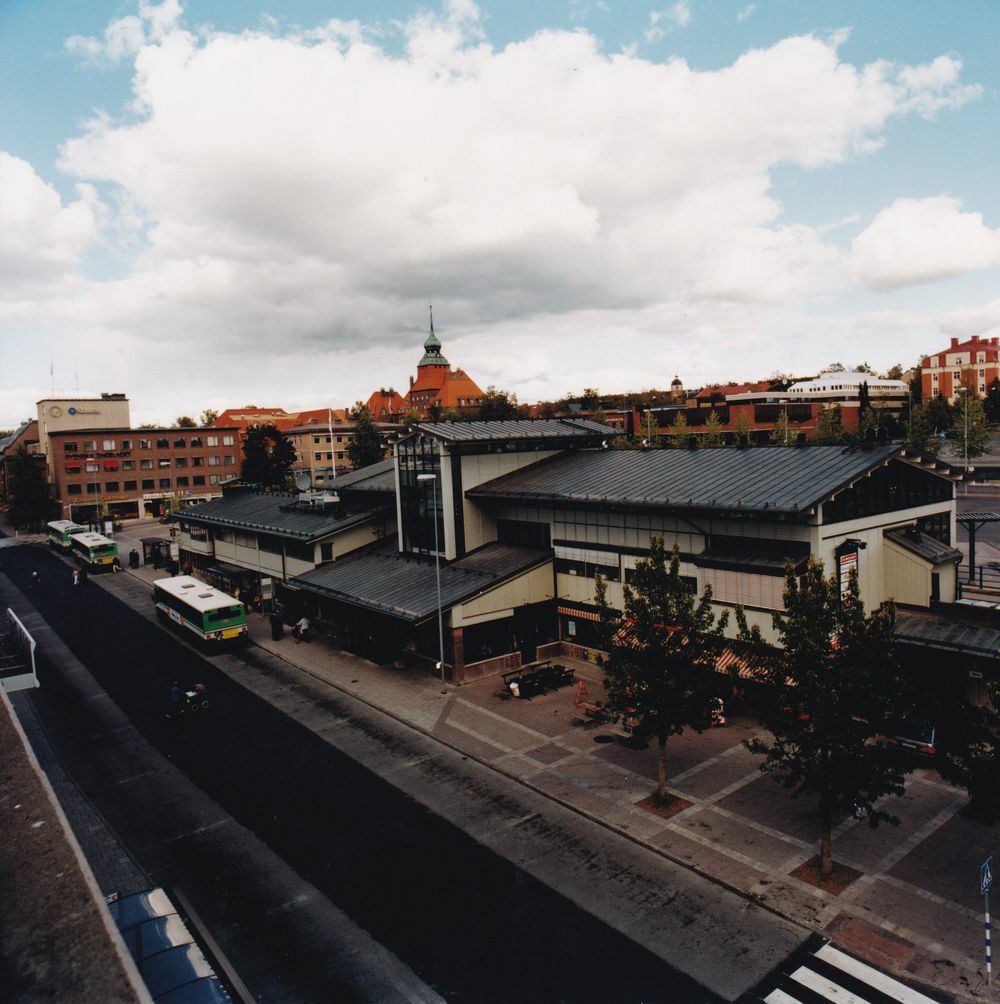 Östersund år 2000 -  Stadsbussarnas hållplatser...